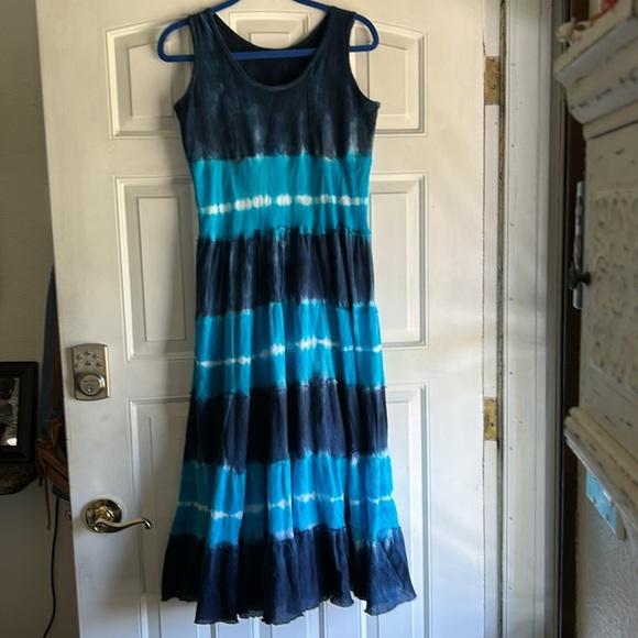FABULOUS BLUE & WHITE TIE DYE OMBRÉ MAXI DRESS SIZE MEDIUM - Picture 1 of 15